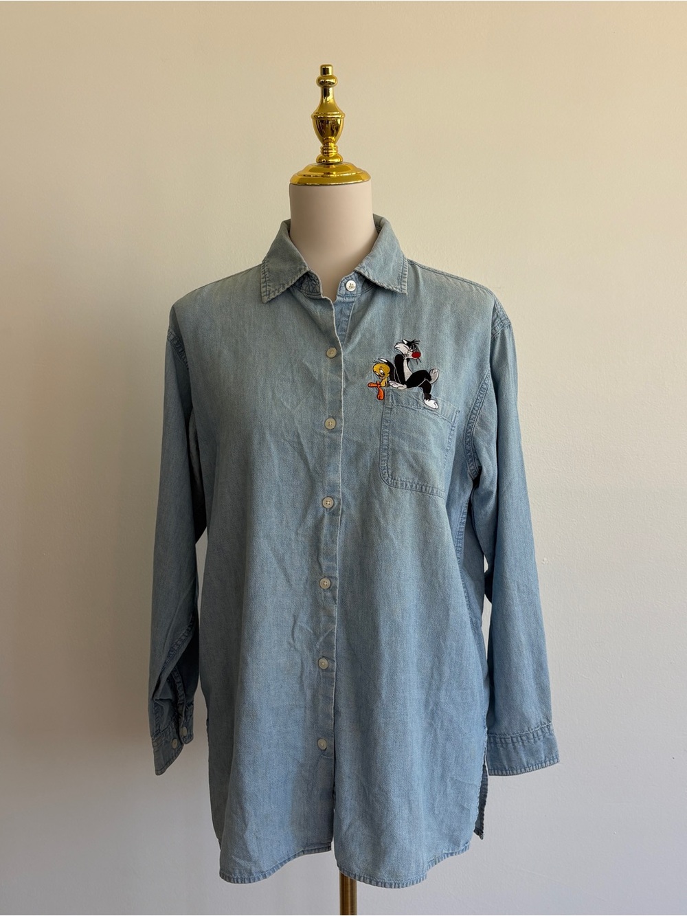 Vintage 90s Warner Bros Studio Store Tweety & Sylvester Denim Shirt Size S
